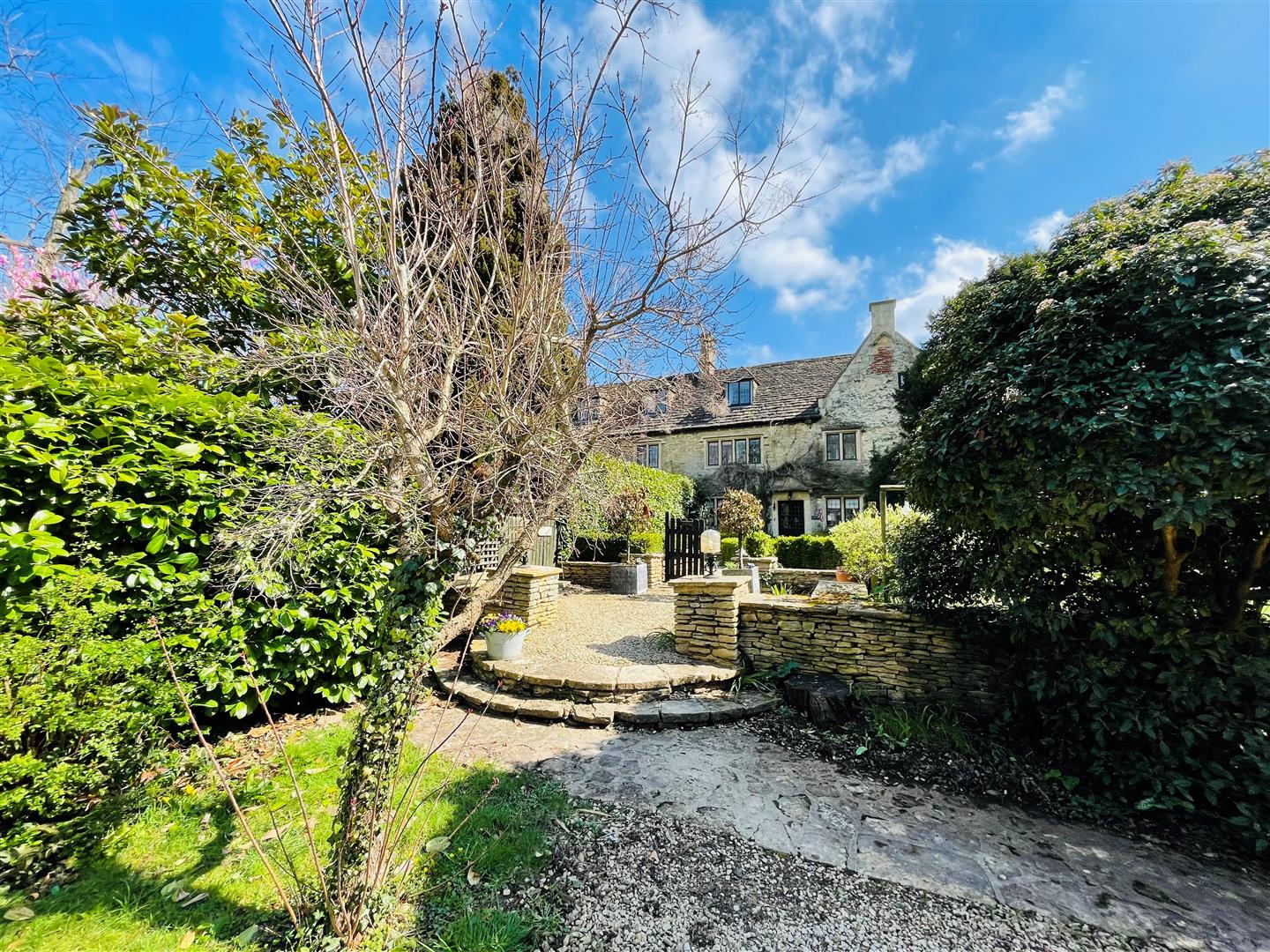 Shurnhold, Melksham Lock and Key